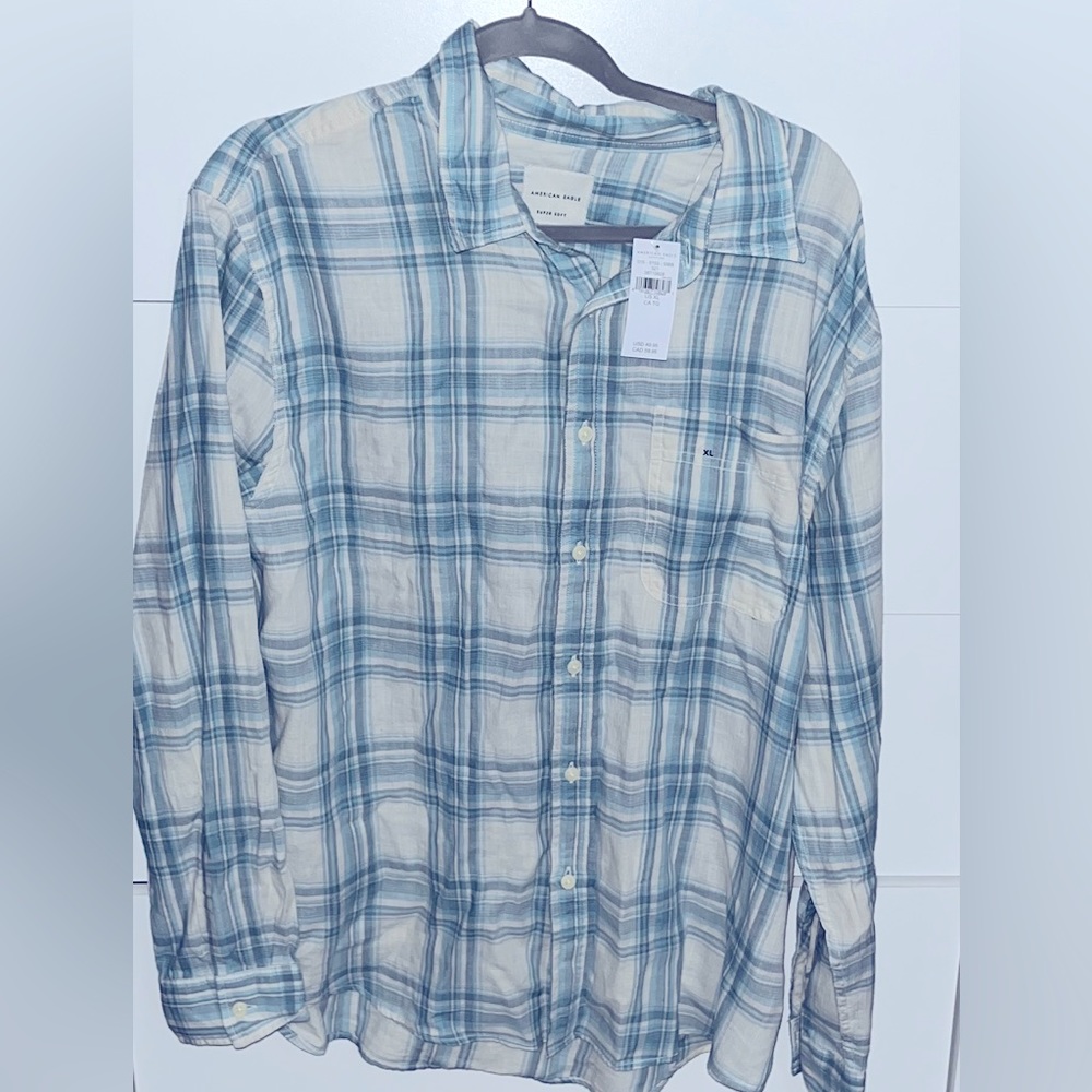 Blue and white flannel from AE!! Brand new never worn and with tag as well ☺️